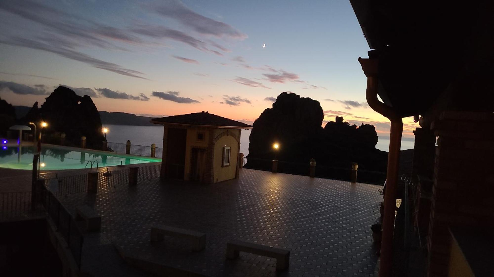 Villa Tramonti Sul Mare Nebida Buitenkant foto